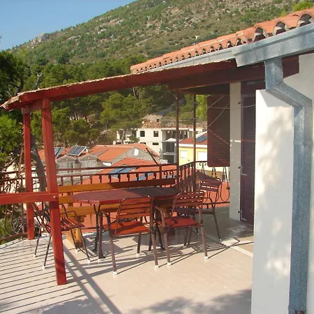 And Roza - 200 M From Sea Guest house