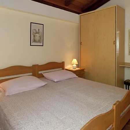 And Roza - 200 M From Sea Guest house 3*