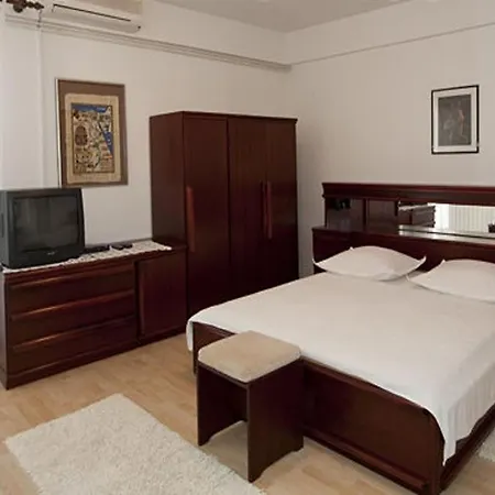 Guest house And Roza - 200 M From Sea 3*