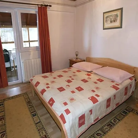And Roza - 200 M From Sea Guest house Baska Voda